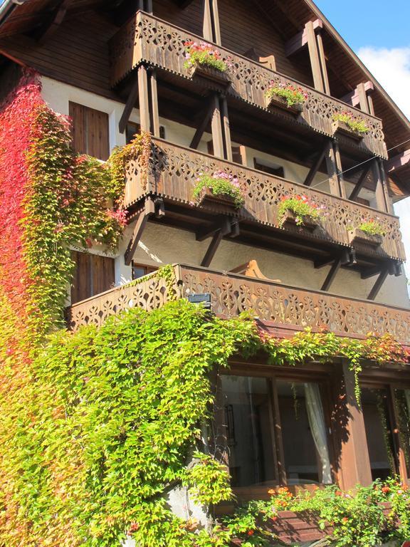 Logis La Charpenterie Hotel Talloires Buitenkant foto